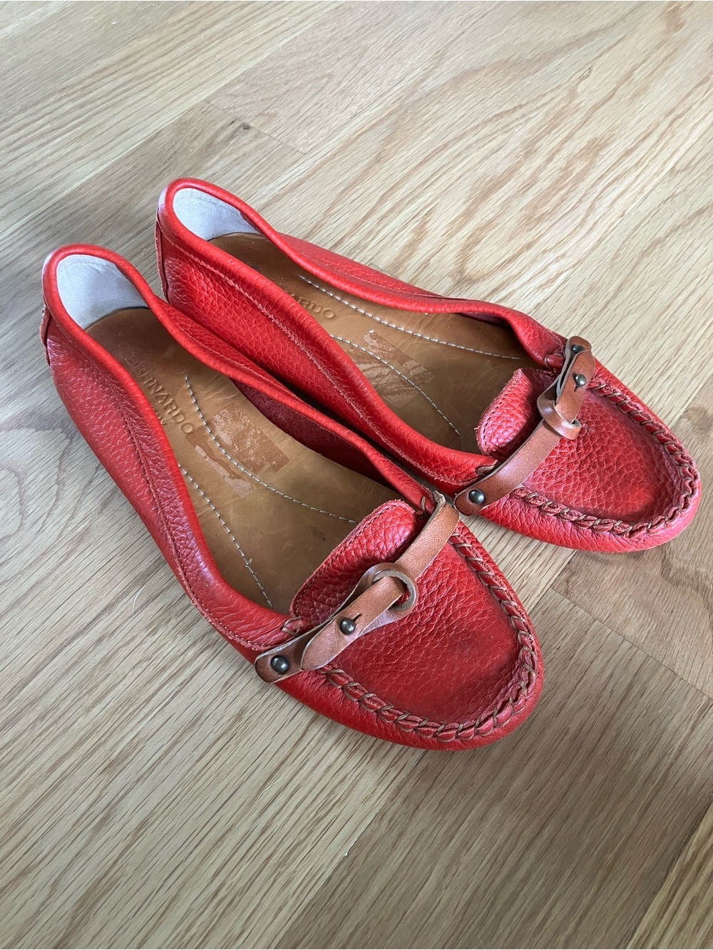Bernardo Red Leather Driving Flat Loafers / Moccasins Made in Italy (7) - Picture 3 of 8